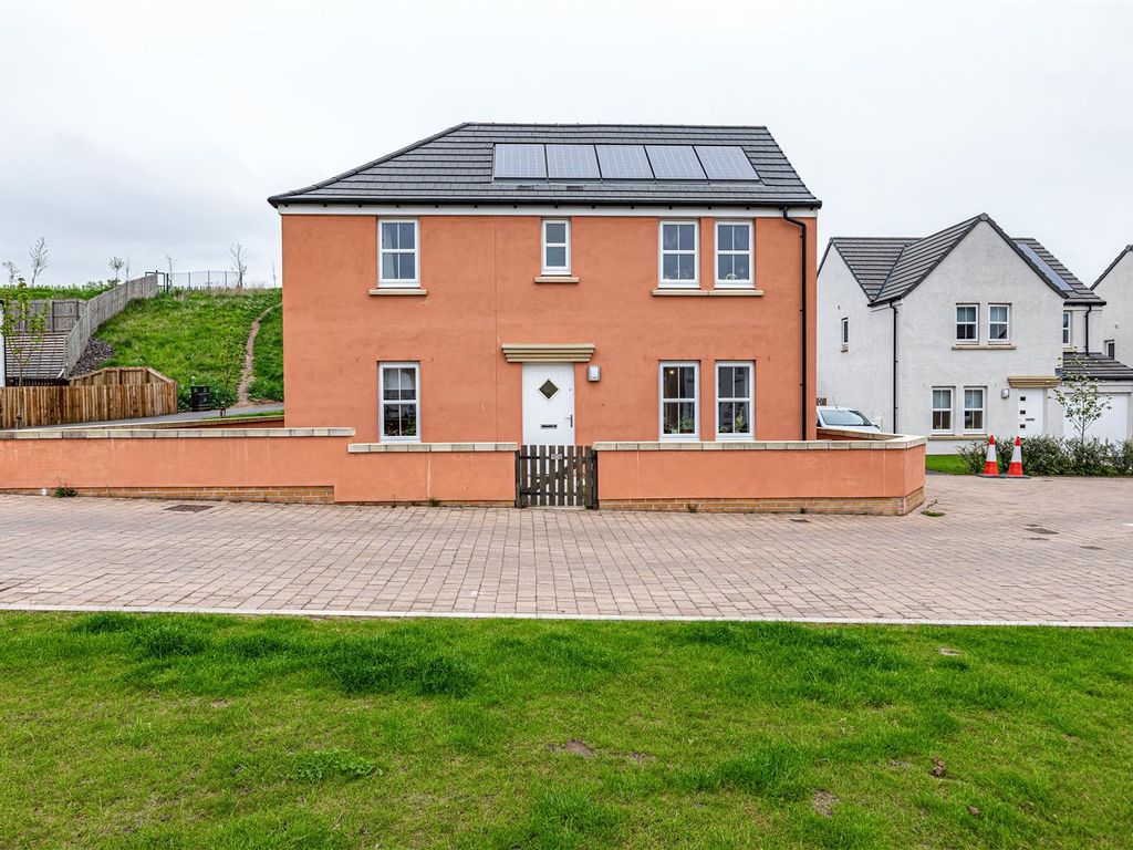 4 bed detached house for sale in Knoll Park Drive, Galashiels TD1, £