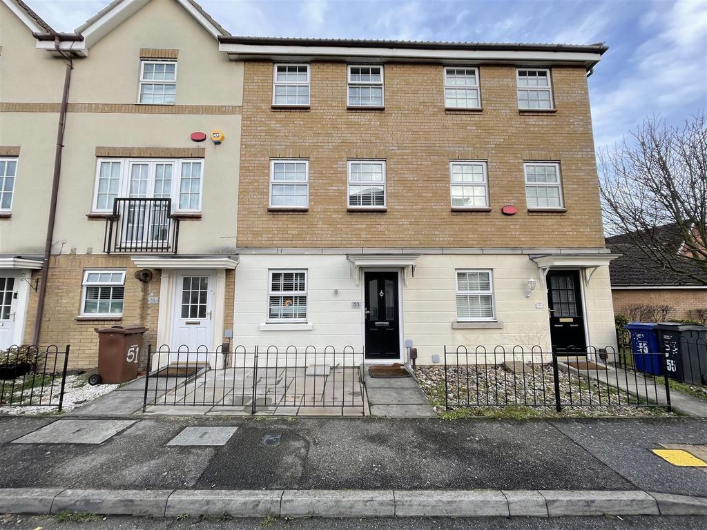 4 bed terraced house for sale in Harper Close, Chafford Hundred, Grays