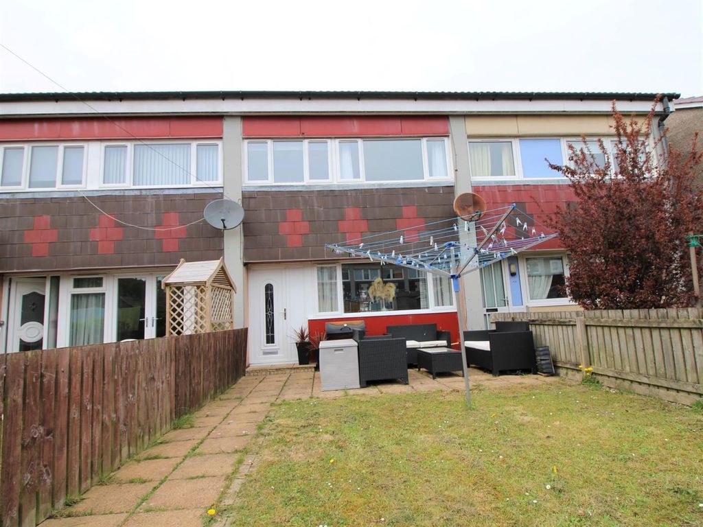 3 bed terraced house for sale in Strathyre Drive, Stoneyburn, Bathgate