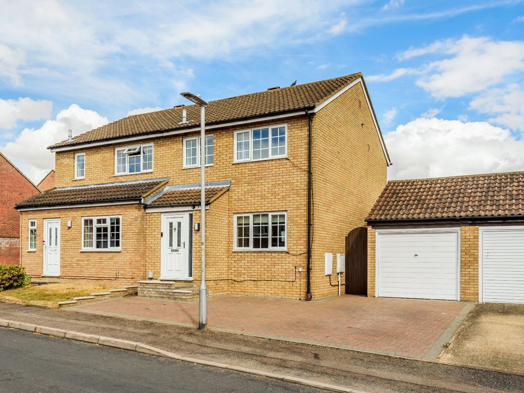 3 bed semidetached house for sale in Mercia Road, Baldock SG7 Zoopla
