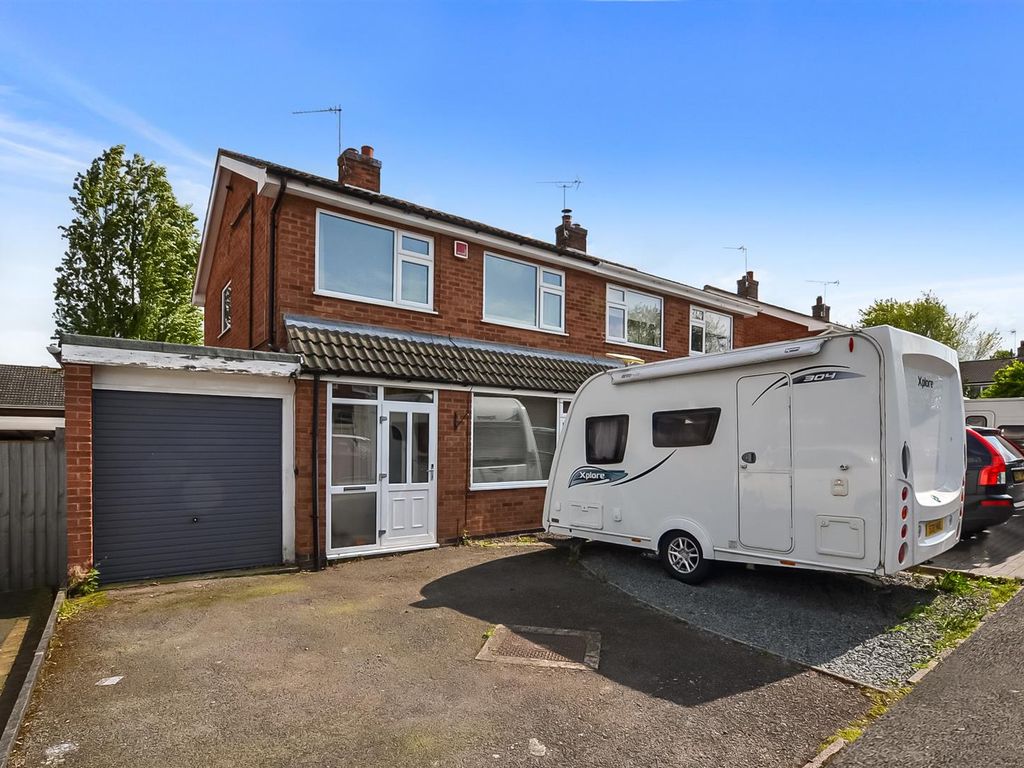 3 bed semidetached house for sale in Poulteney Drive, Quorn