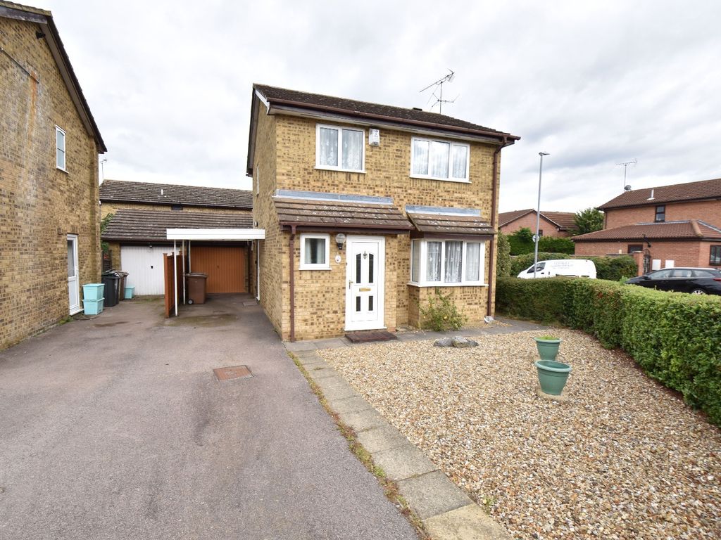 3 bed detached house to rent in Kirby Drive, Luton, Bedfordshire LU3, £1,800 pcm Zoopla