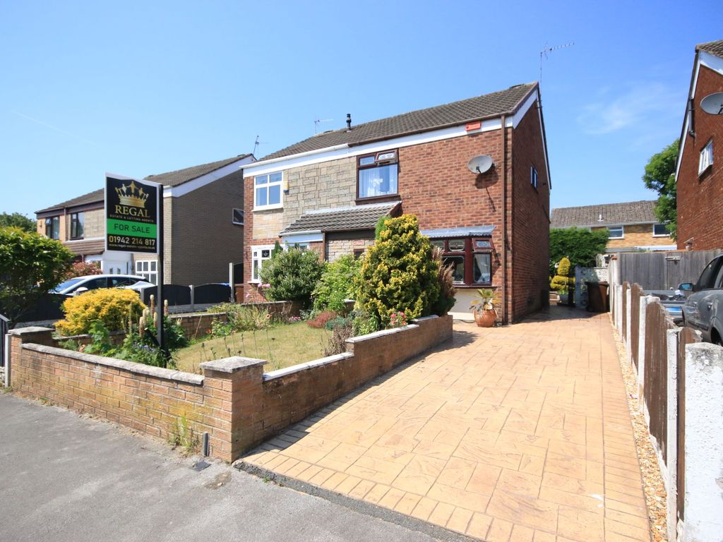 3 bed semidetached house for sale in Sandpiper Road, Wigan WN3 Zoopla