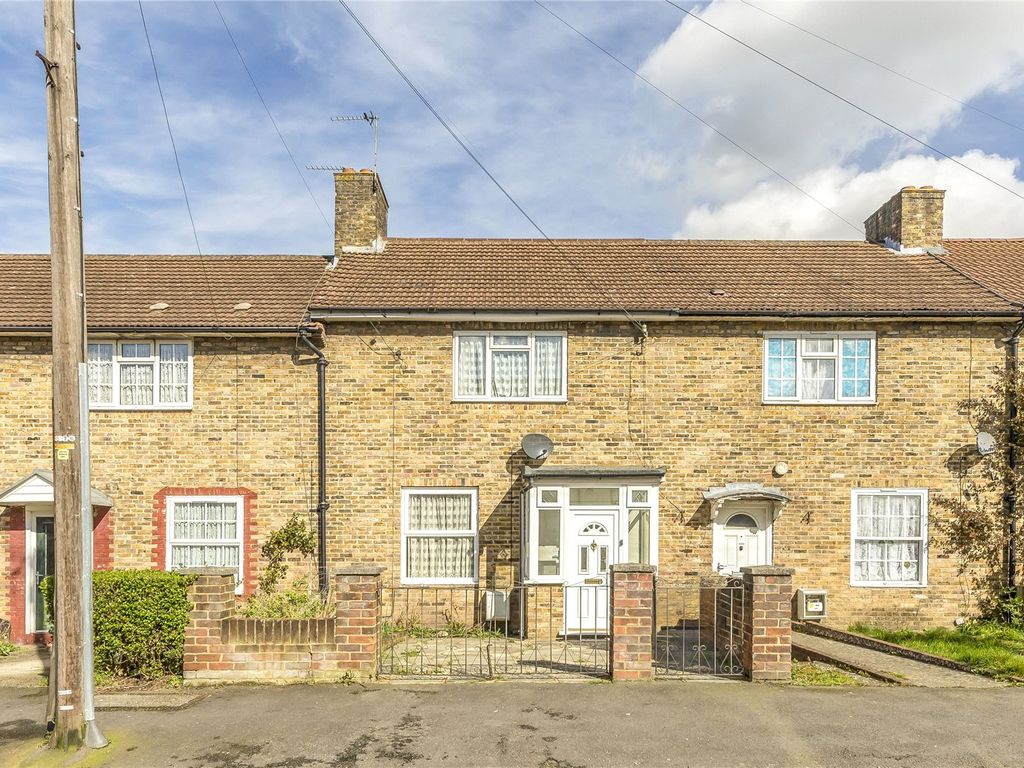 2 bed terraced house for sale in Ivorydown, Downham BR1, £400,000 Zoopla