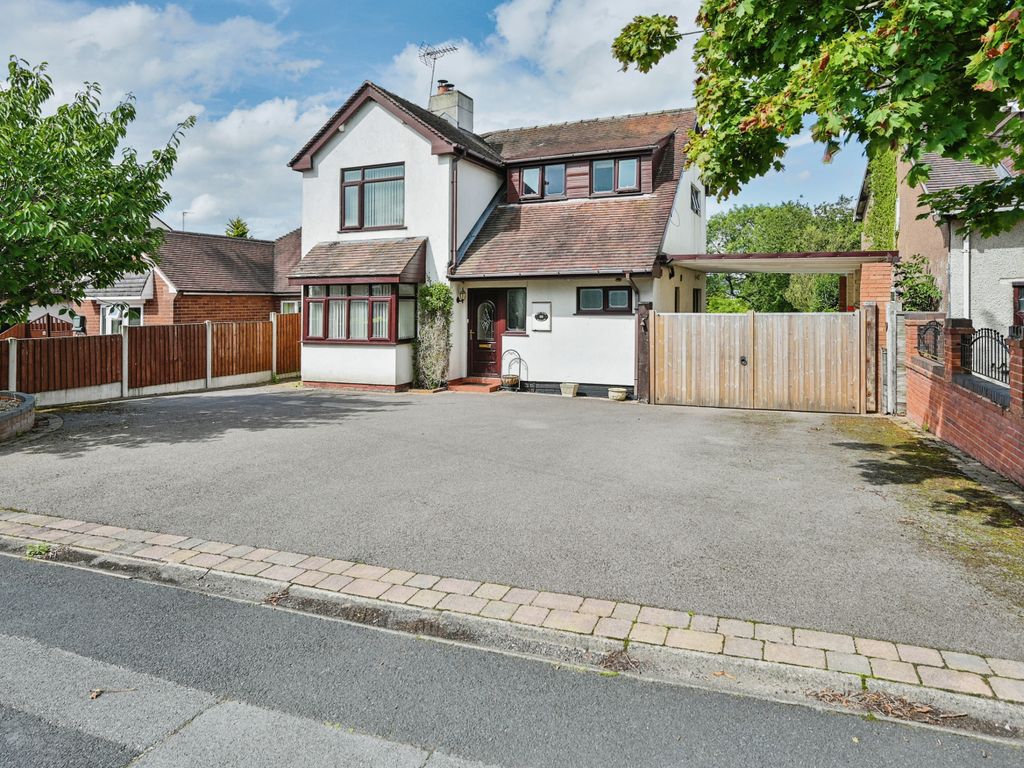 3 bed detached house for sale in Wood Lane, Wedges Mills, Cannock