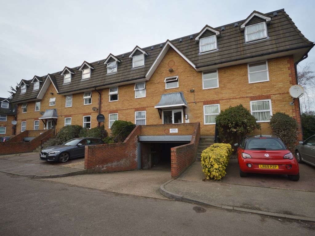 1 bed flat for sale in Millstream Close, London N13 Zoopla