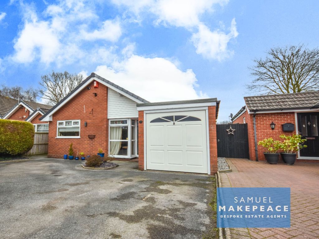 3 bed detached bungalow for sale in Kensington Court, Alsager, Cheshire