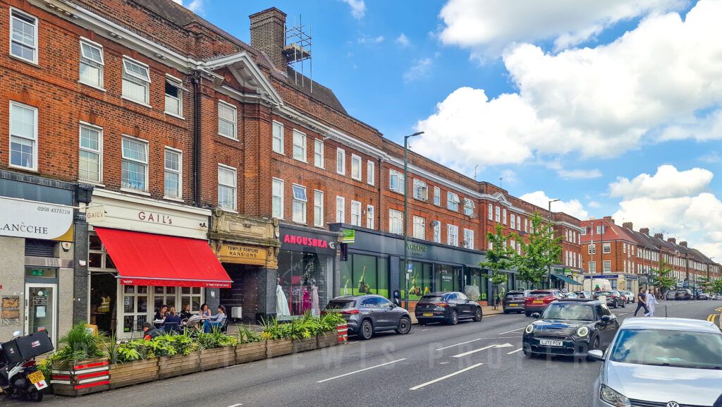 2 bed flat to rent in Finchley Road, London NW11, £1,750 pcm Zoopla