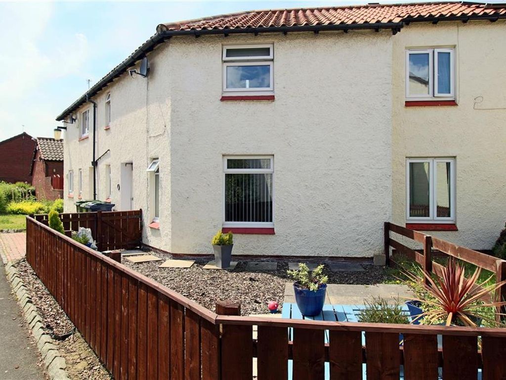 3 bed terraced house to rent in Bredon Close, Lambton, Washington NE38