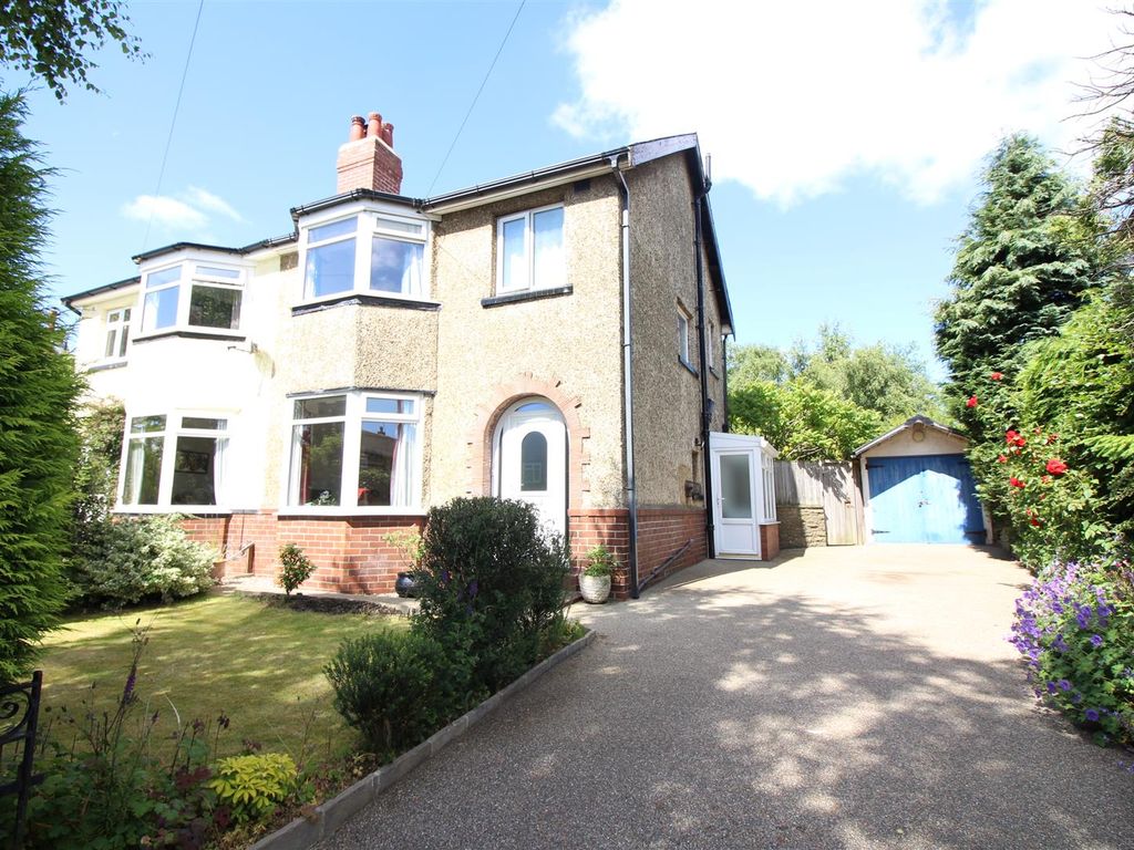 3 bed semidetached house for sale in Nook Road, Scholes, Leeds LS15