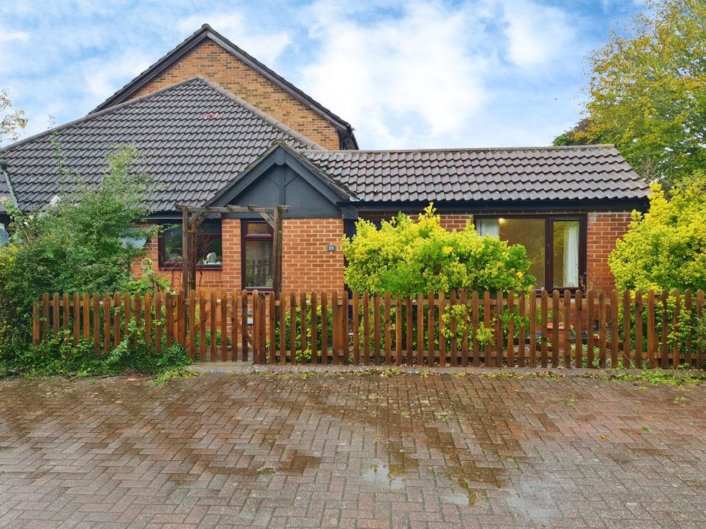 1 bed bungalow for sale in Boxberry Gardens, Walnut Tree, Milton Keynes