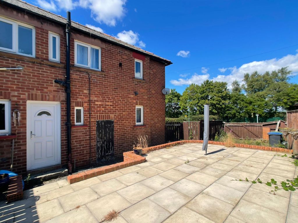 3 bed end terrace house for sale in Dunelm Road, Moorside, Consett DH8