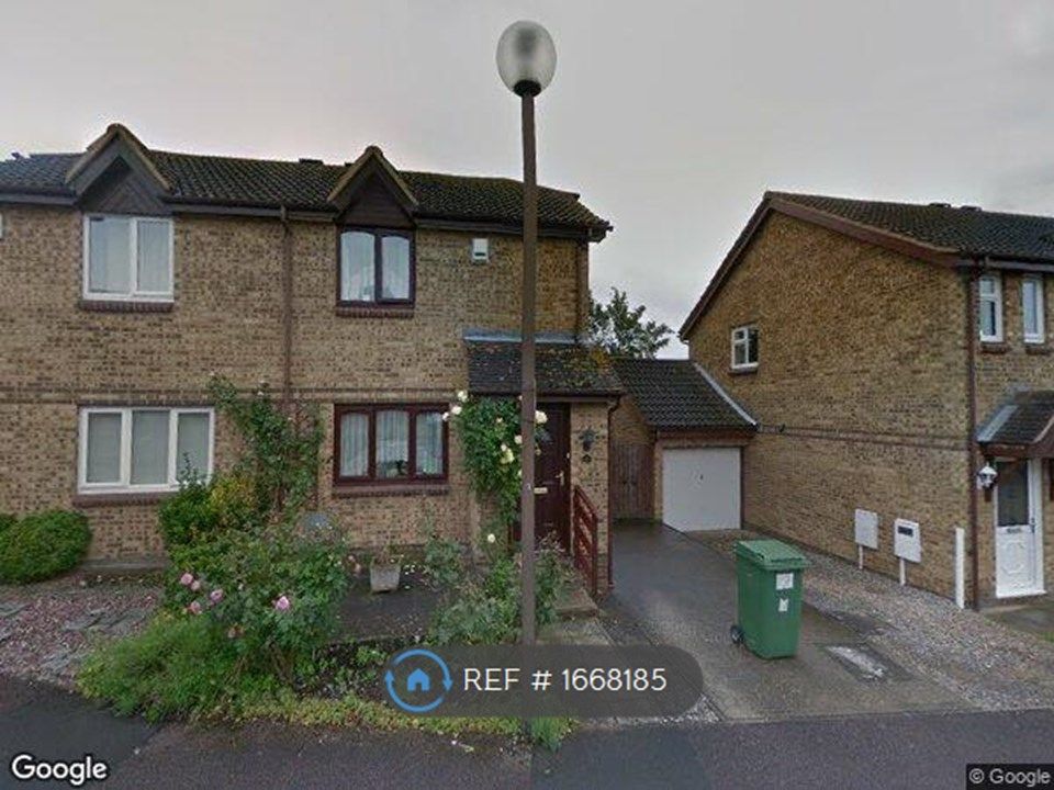 2 bed semidetached house to rent in Westwood Close, Great Holm, Milton