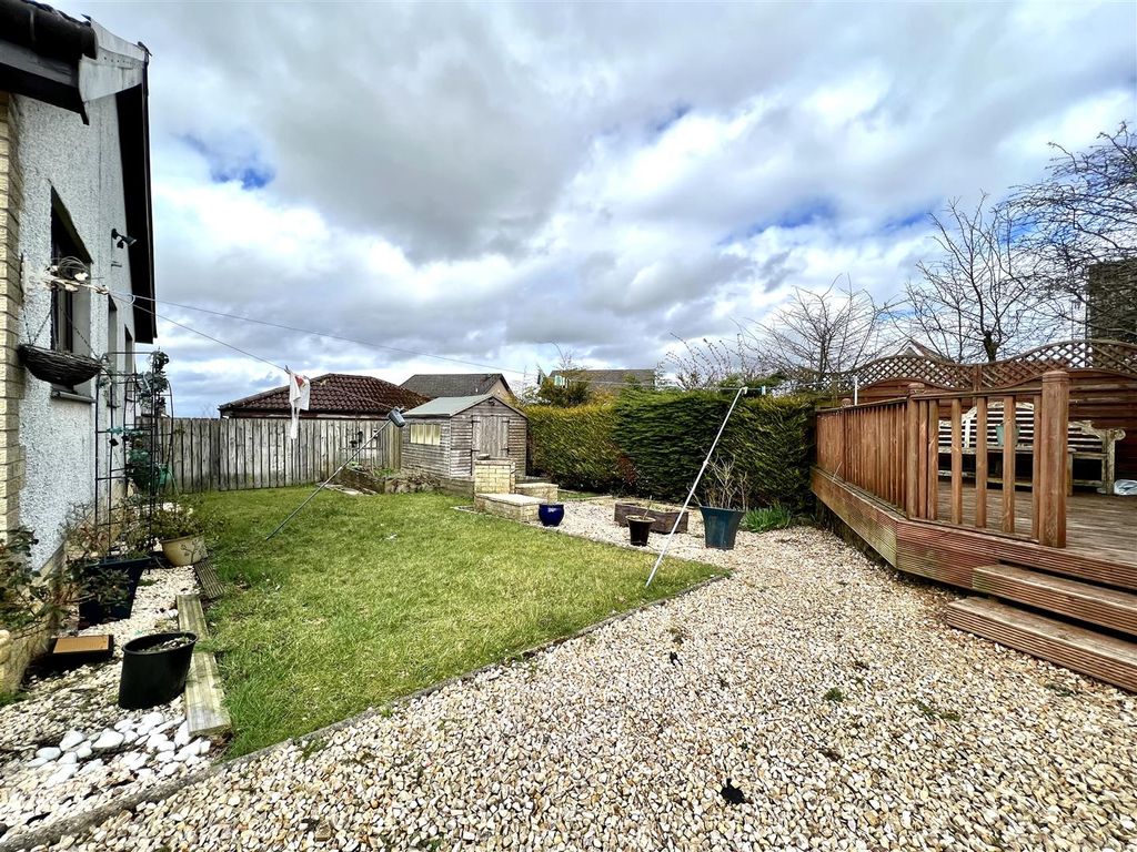 3 bed detached bungalow for sale in Westend Court, Law, Carluke ML8