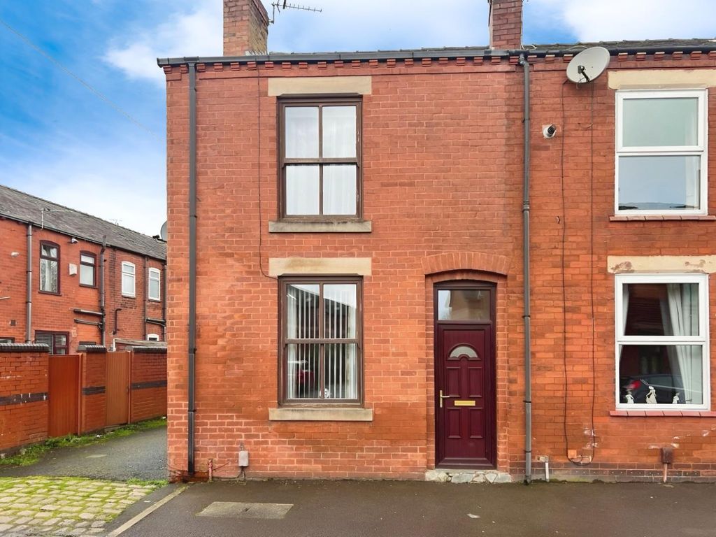 2 bed end terrace house for sale in Peter Street, Leigh WN7, £115,000