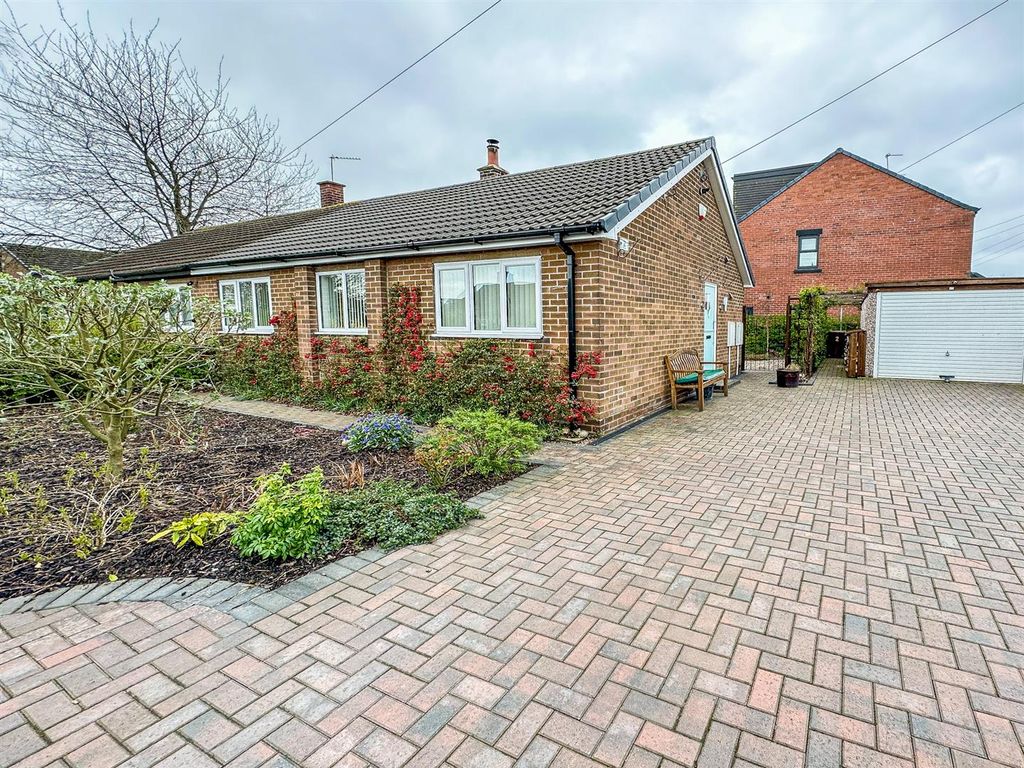 1 bed semidetached bungalow for sale in Brunswick, Ryhill, Wakefield