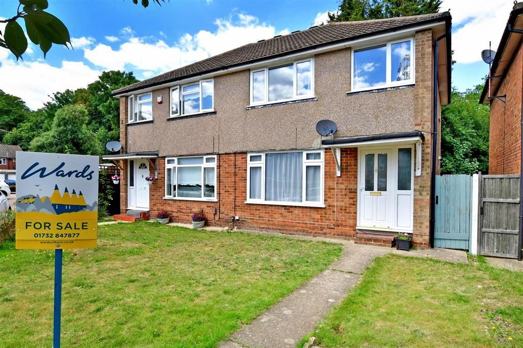 3 bed semidetached house for sale in Cobdown Close, Ditton, Aylesford