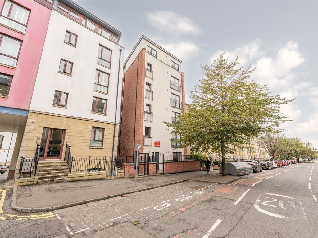 2 bed flat for sale in Flat 4, Mcdonald Road, Edinburgh EH7, £260,000
