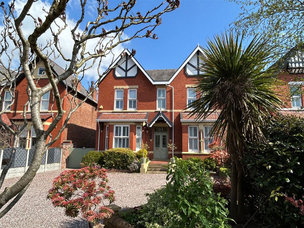 6 bed detached house for sale in Norwood Avenue, Southport PR9 Zoopla