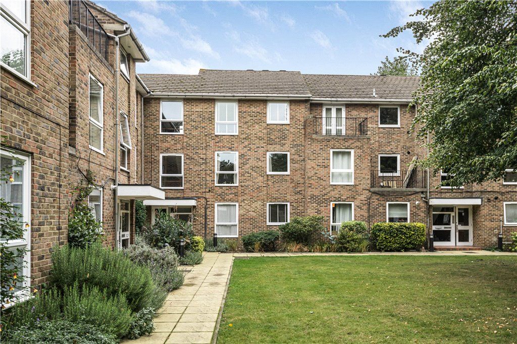 2 bed flat to rent in Arragon Road, Twickenham TW1, £1,850 pcm Zoopla