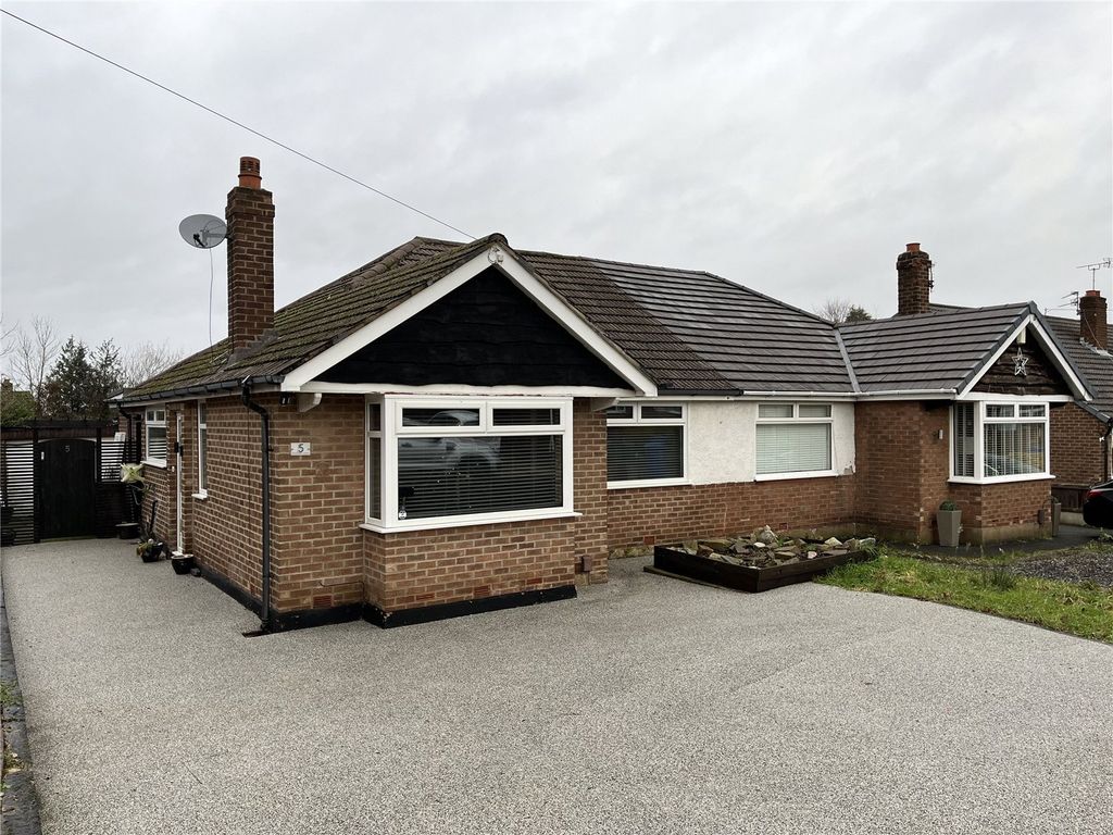2 bed bungalow for sale in Peterhouse Gardens, Woodley, Stockport