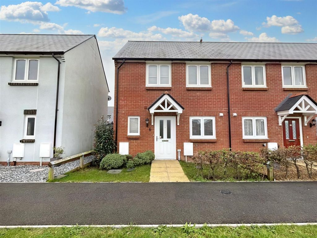 2 bed end terrace house to rent in Flint Walk, Weymouth DT4, £1,100 pcm