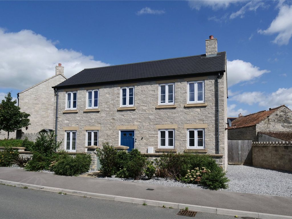 4 bed detached house for sale in Russet Road, Somerton TA11, £385,000 Zoopla