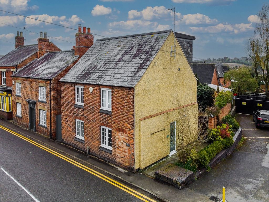 3 bed detached house for sale in Main Street, Kirby Muxloe, Leicester