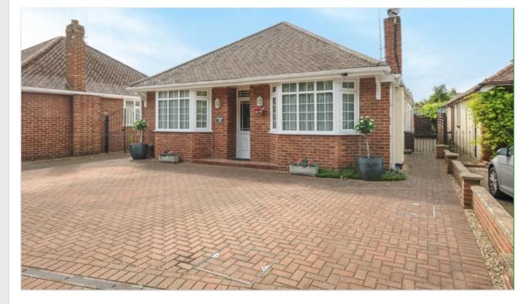 4 bed detached bungalow for sale in Eton Wick, Berkshire SL4, £675,000