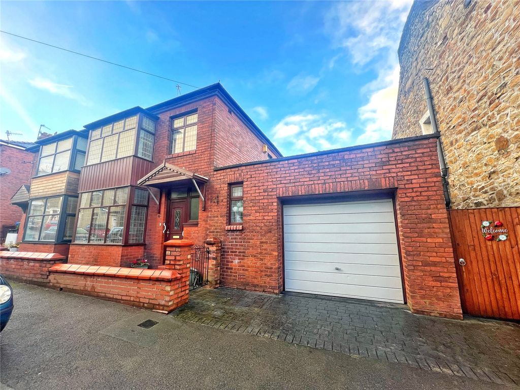 3 bed semidetached house for sale in Egerton Street, Mossley, Ashton