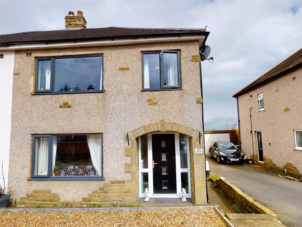 3 bed semidetached house for sale in Coley View, Northowram, Halifax