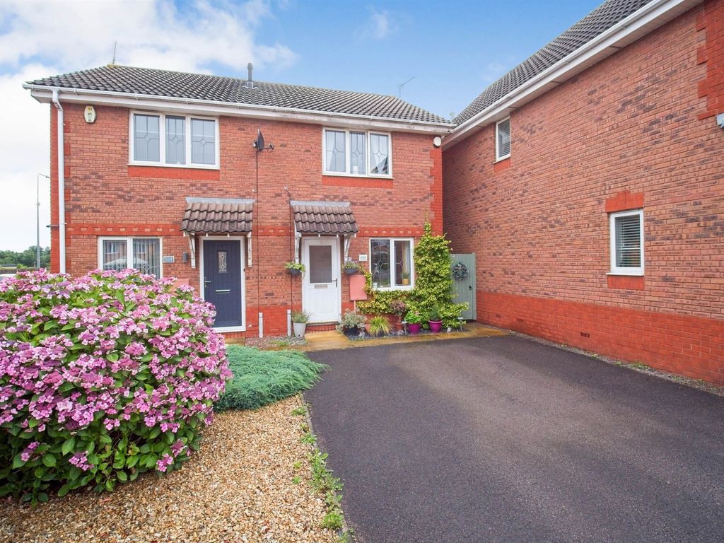 2 bed semidetached house for sale in Westons Brake, Emersons Green