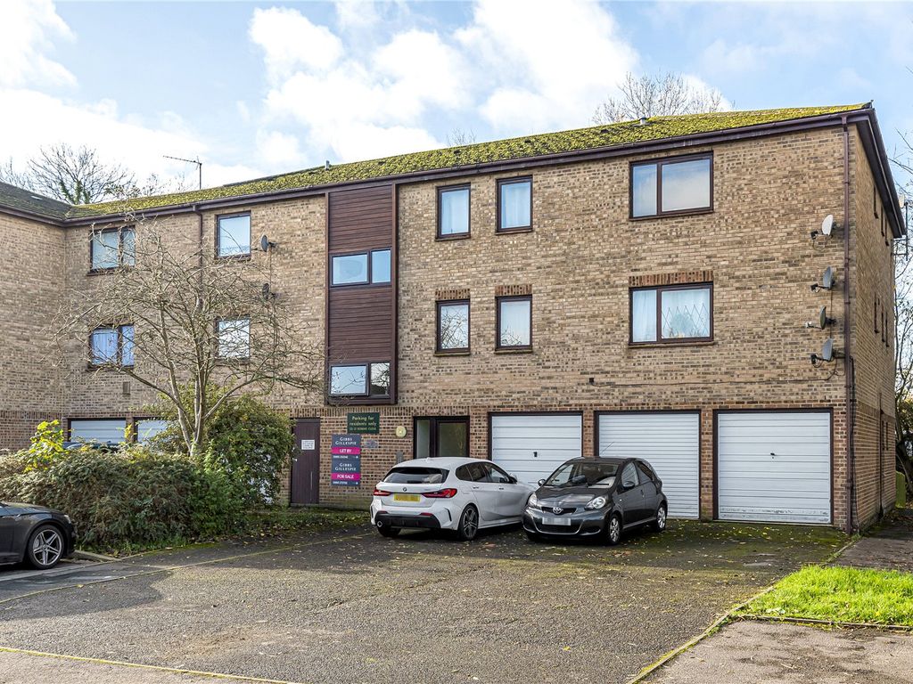 Robins Close, Uxbridge, Middlesex UB8  