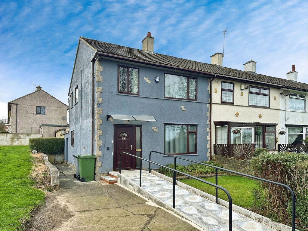 3 bed semidetached house for sale in Woodman Avenue, Bradley