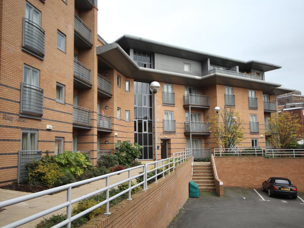 2 bed flat to rent in Manor House Drive, Coventry CV1, £1,200 pcm Zoopla