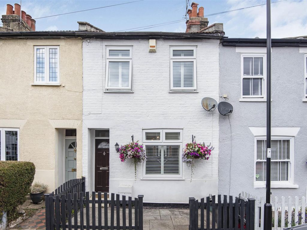 2 bed terraced house for sale in Merton Road, Enfield EN2 Zoopla