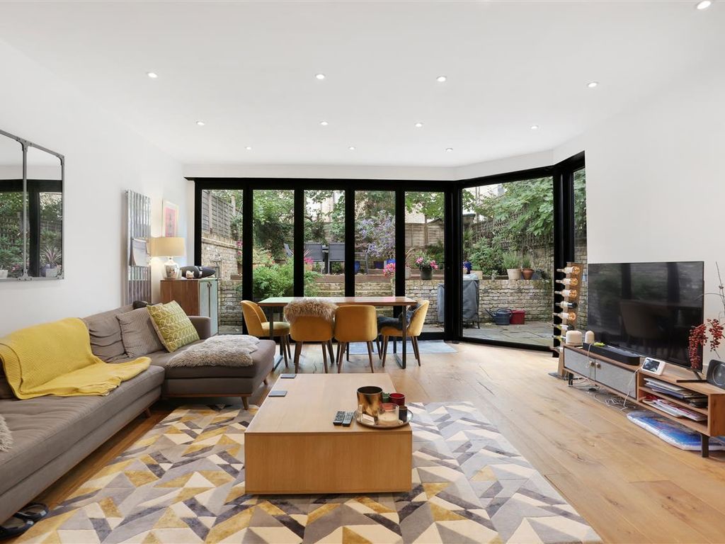3 bed flat for sale in Tufnell Park Road, London N7, £1,100,000 Zoopla