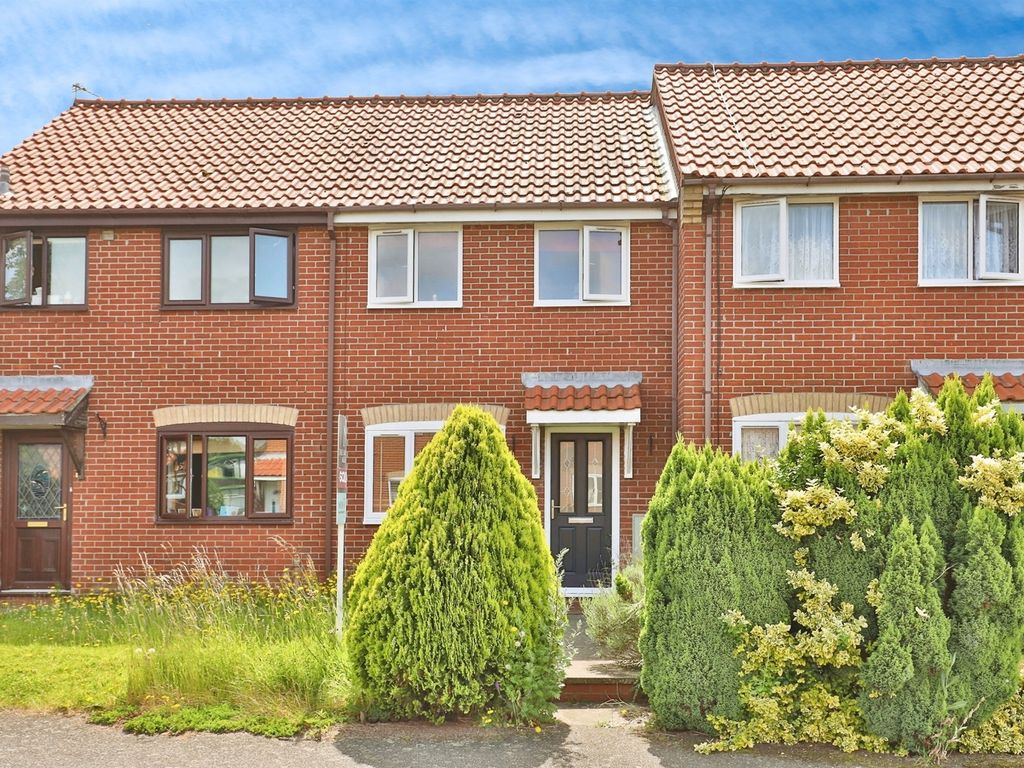 2 bed terraced house for sale in River Court, Hempton, Fakenham NR21, £