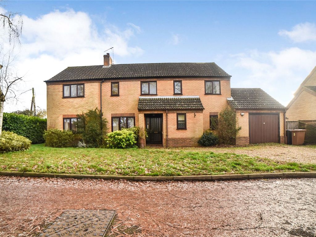 4 bed detached house for sale in The Meadows, Drinkstone, Bury St
