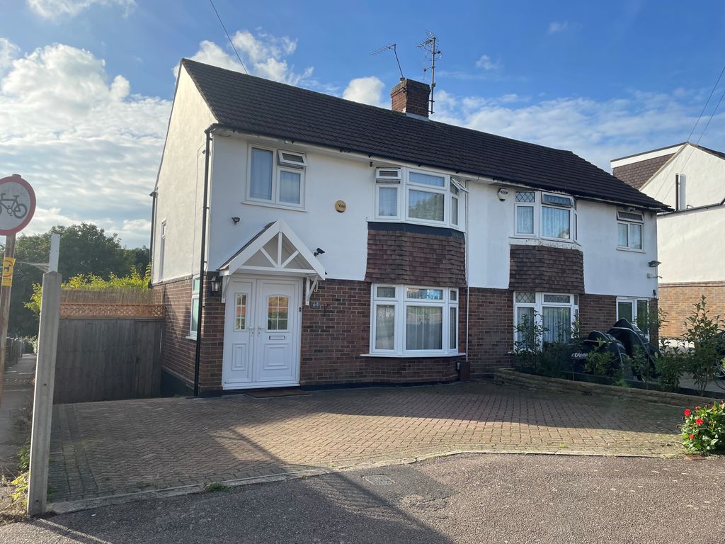 3 bed semidetached house for sale in Tempest Avenue, Potters Bar EN6