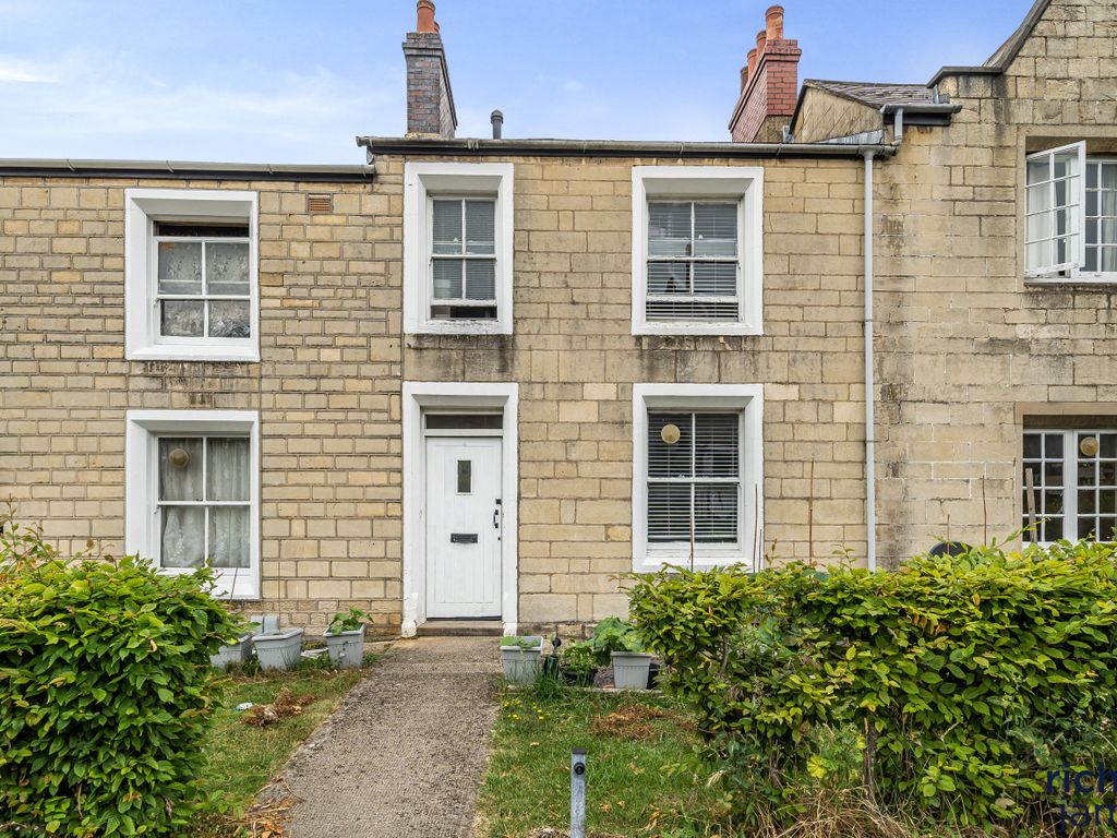 2 bed terraced house for sale in Faringdon Road, Town Centre, Swindon SN1 Zoopla