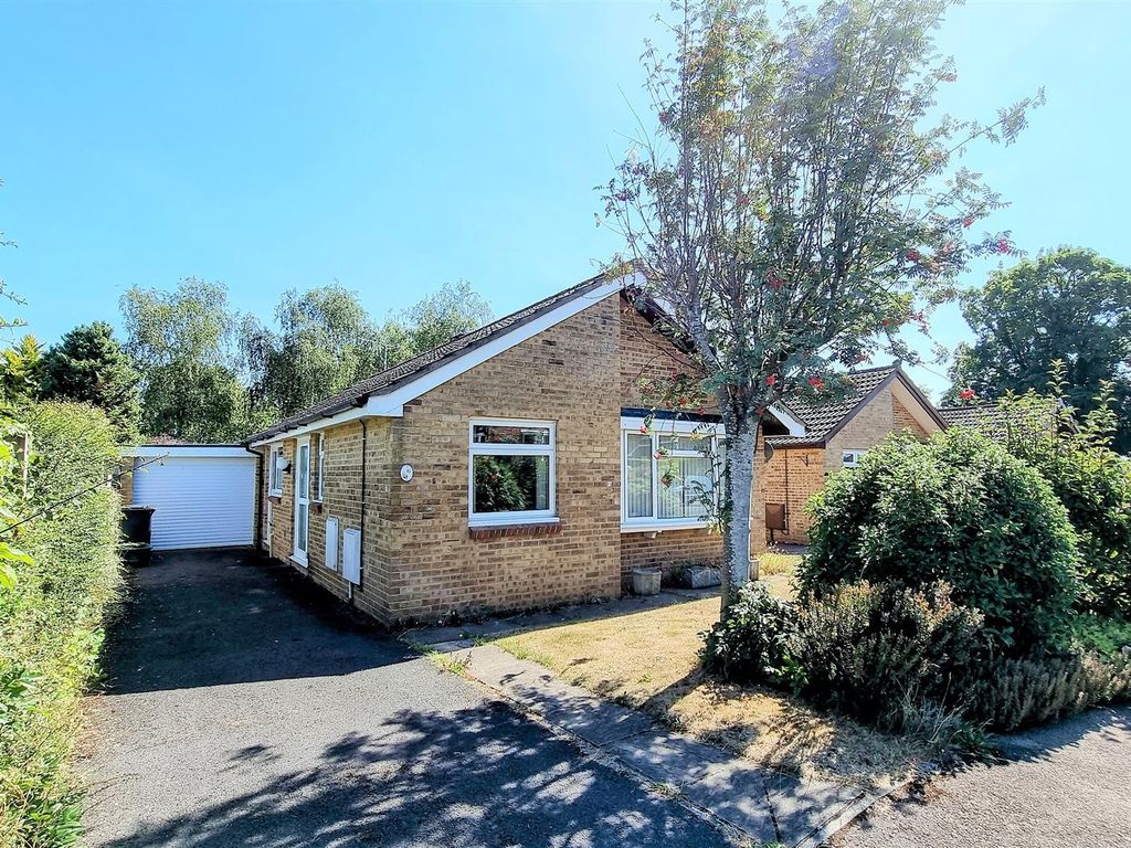 3 bed bungalow for sale in Croft Road, Newent GL18 Zoopla
