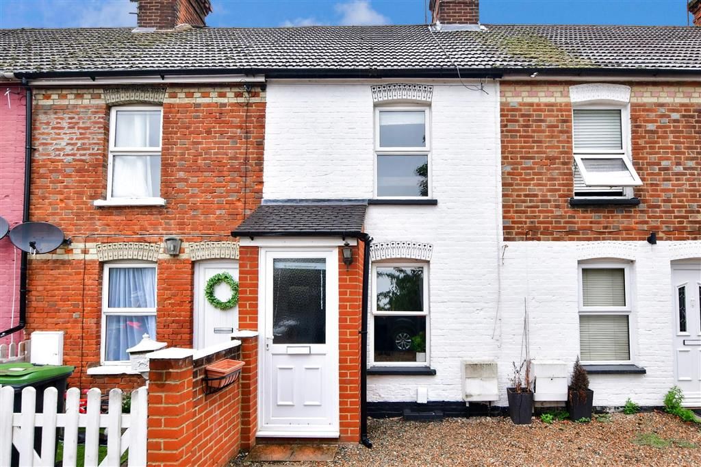 2 bed terraced house for sale in Lower Bell Lane, Ditton, Aylesford