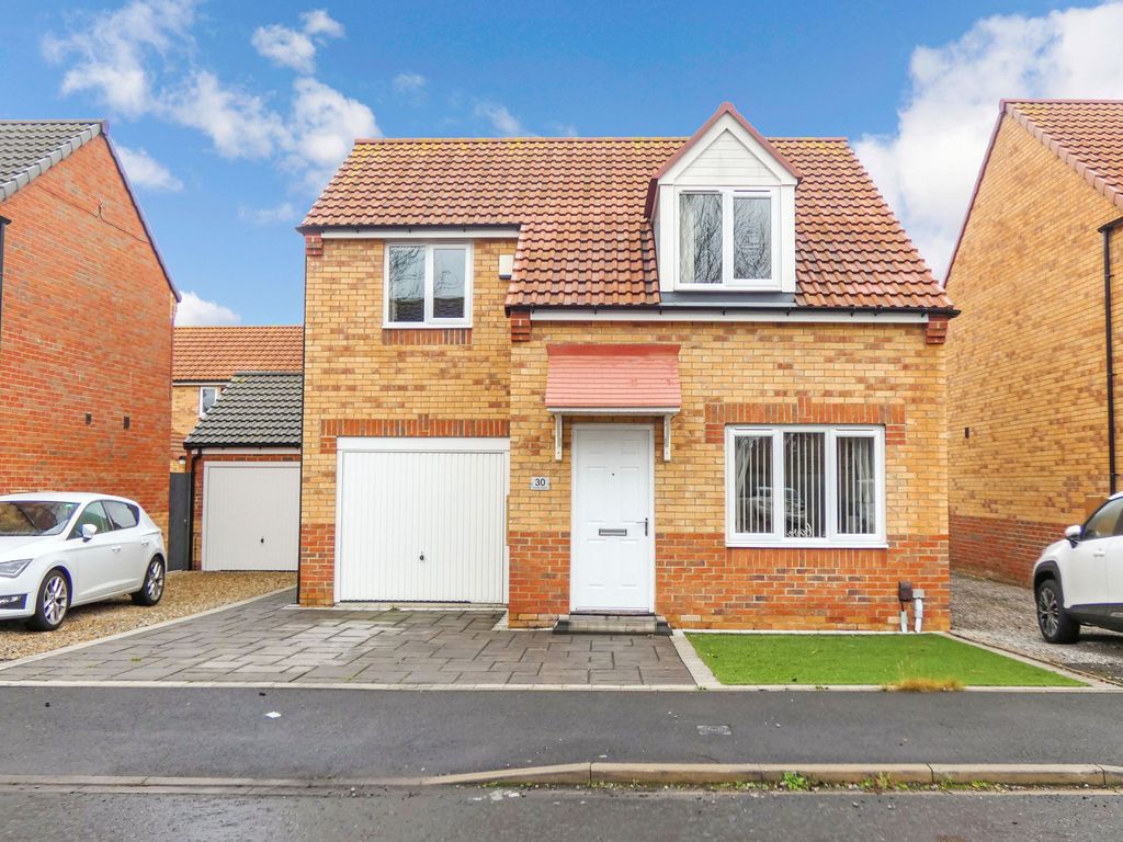 3 bed detached house for sale in Montrose Crescent, Hebburn NE31 Zoopla