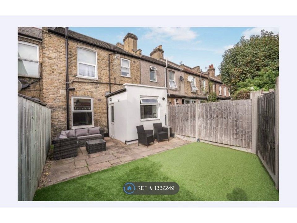 1 bed flat to rent in Ground Floor, London E10, £1,700 pcm Zoopla