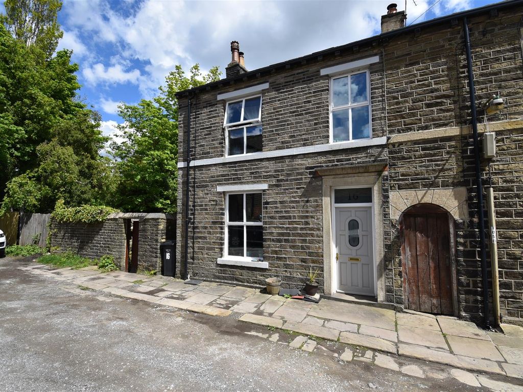 3 bed end terrace house for sale in Beech Street, Stainland, Halifax