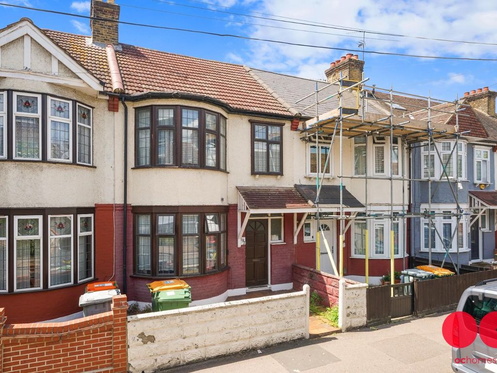 3 bed terraced house for sale in Lawrence Avenue, London E12 Zoopla