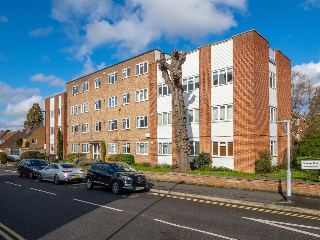 2 bed flat for sale in Stanley Road, Sutton SM2 Zoopla