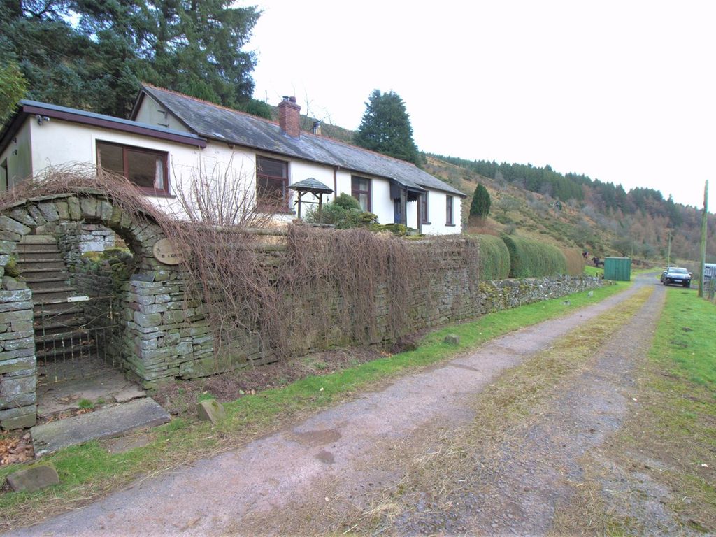 3 bed semidetached bungalow for sale in Forest Coal Pit, Abergavenny