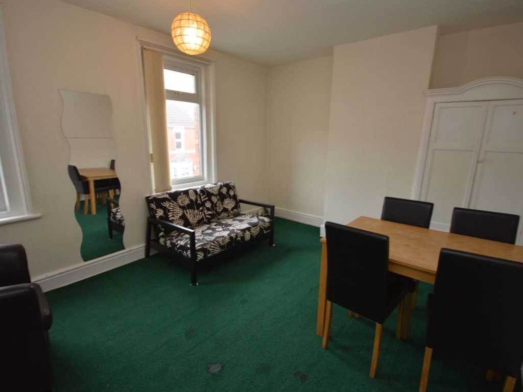 2 bed flat to rent in Brunswick Street, Swindon SN1 Zoopla